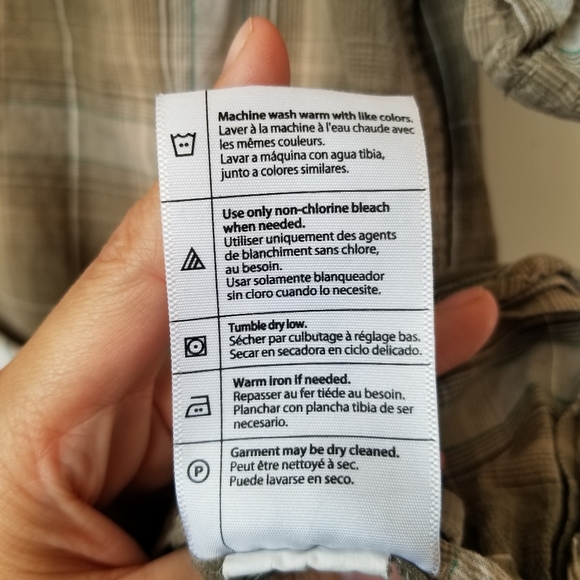 Carhartt men's relaxed fit button-up plaid shirt - Picture 5 of 10